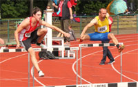 Jan Dreier an der ersten Hürde Jan Dreier an der ersten Hürde
